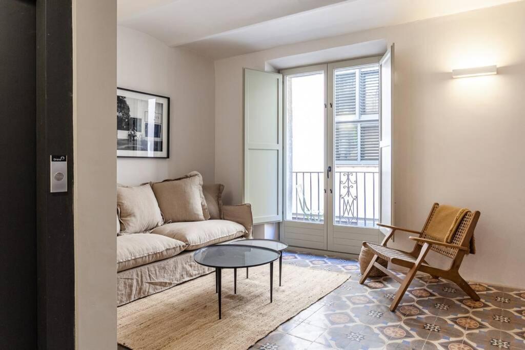 Velo Vern 1 Beautiful New Apartment 2 Bed Ensuite Girona Kültér fotó